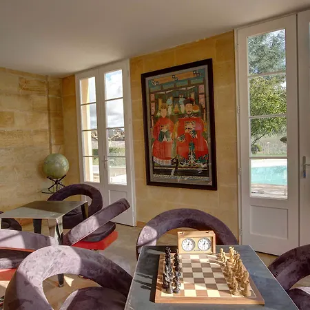 Chateau Du Palanquey & Bed & Breakfast 4*