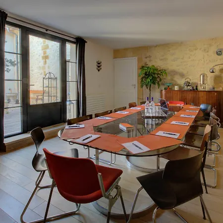 Frühstückspension Chateau Du Palanquey & 4*