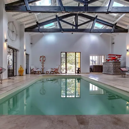 Bed & Breakfast Chateau Du Palanquey & 4*