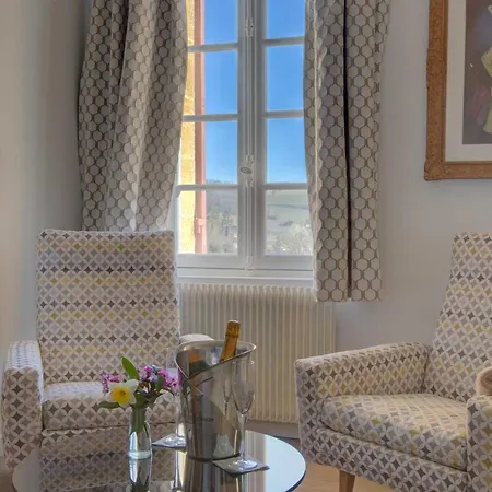 Chateau Du Palanquey & 4*