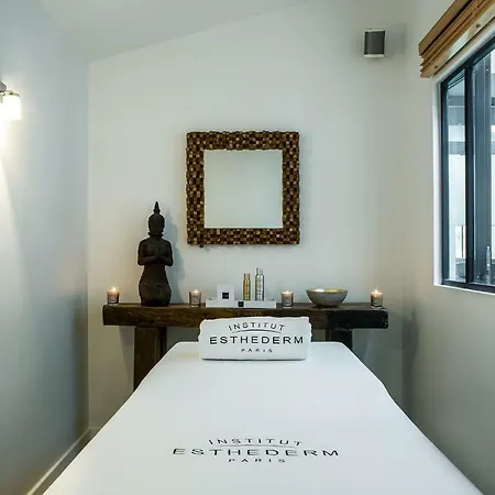 Chateau Du Palanquey&spa Couette-café 3*