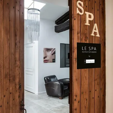 Chateau Du Palanquey&spa Couette-café Sainte-Colombe (Gironde)