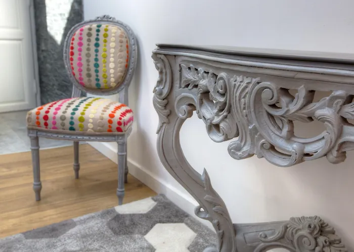 Chateau Du Palanquey & Bed & Breakfast