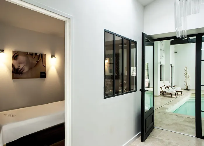 Chateau Du Palanquey & 4*