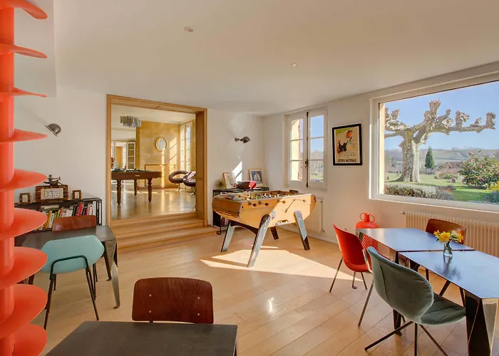 Chateau Du Palanquey & Bed & Breakfast