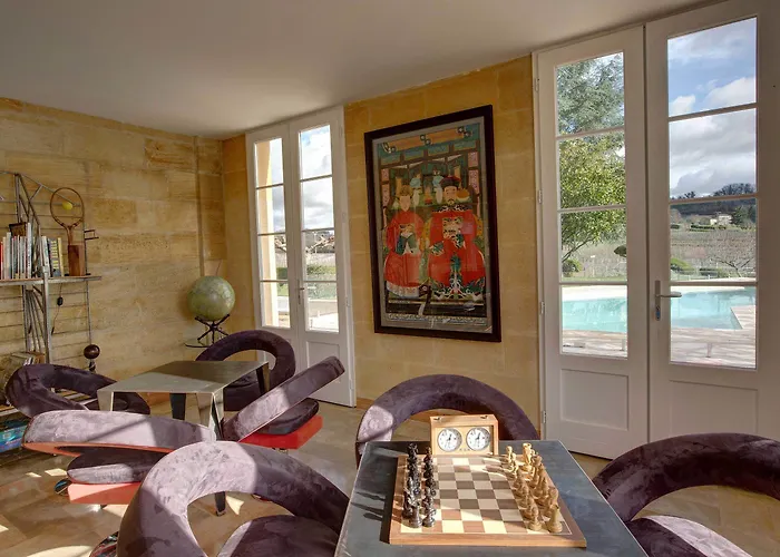 Chateau Du Palanquey & Bed & Breakfast 4*