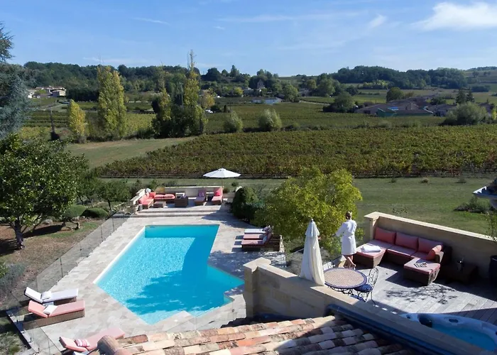 Chateau Du Palanquey & 4*