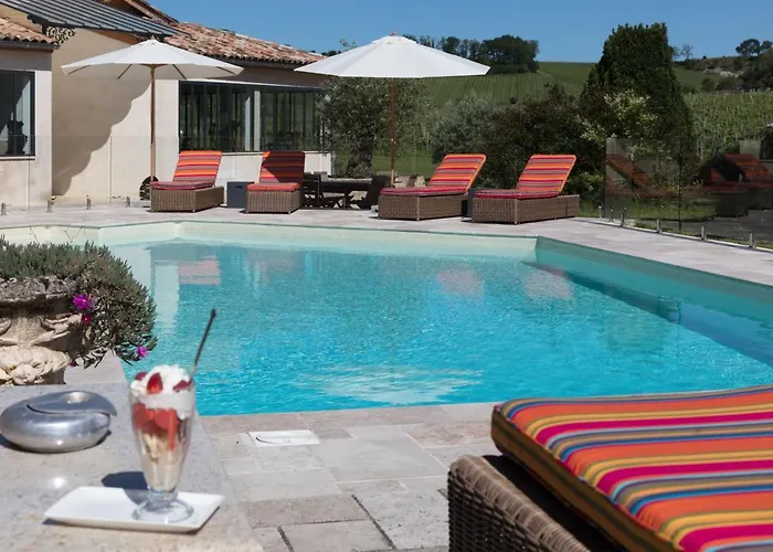 Bed & Breakfast Chateau Du Palanquey & Sainte-Colombe (Gironde)